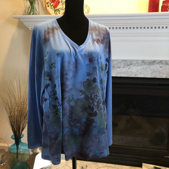Appropriate Behavior Blue Floral Blouse - Picture 1 of 5